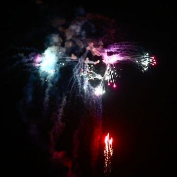 Tropic Fireworks Silvester Profi Batterie Feuerwerk "BI36S6-555" 36 Schuss