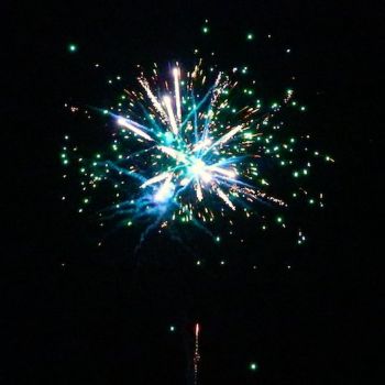 Tropic Fireworks Silvester Profi Batterie Feuerwerk "BI25S1-244" 25 Schuss